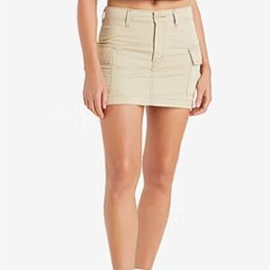 Levi’s 94 Tan Cargo Skirt with Tailored Fit